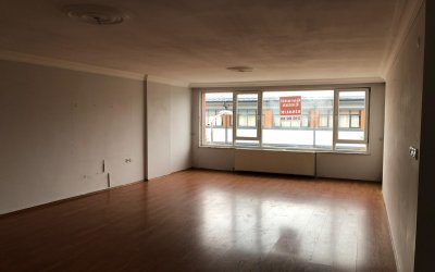 YENİMAHALLE  ARA KAT  KİRALIK DAİRE.